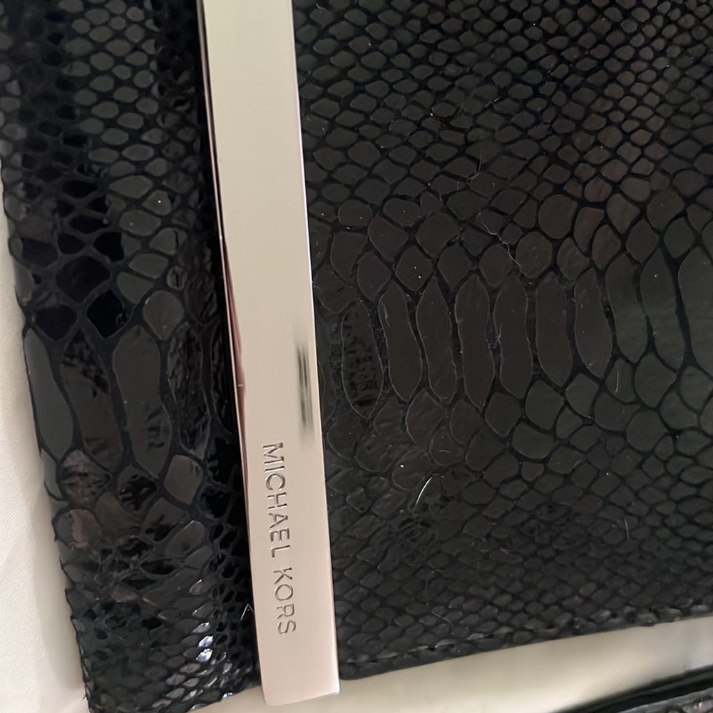 Never Worn - image 2